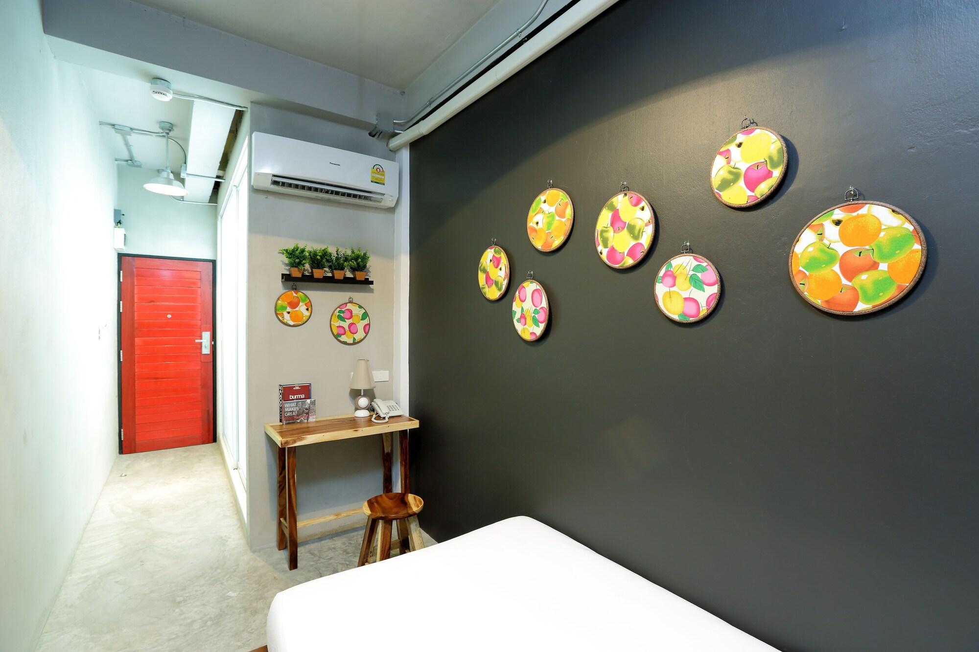 Smile Inn Bangkok Bagian luar foto