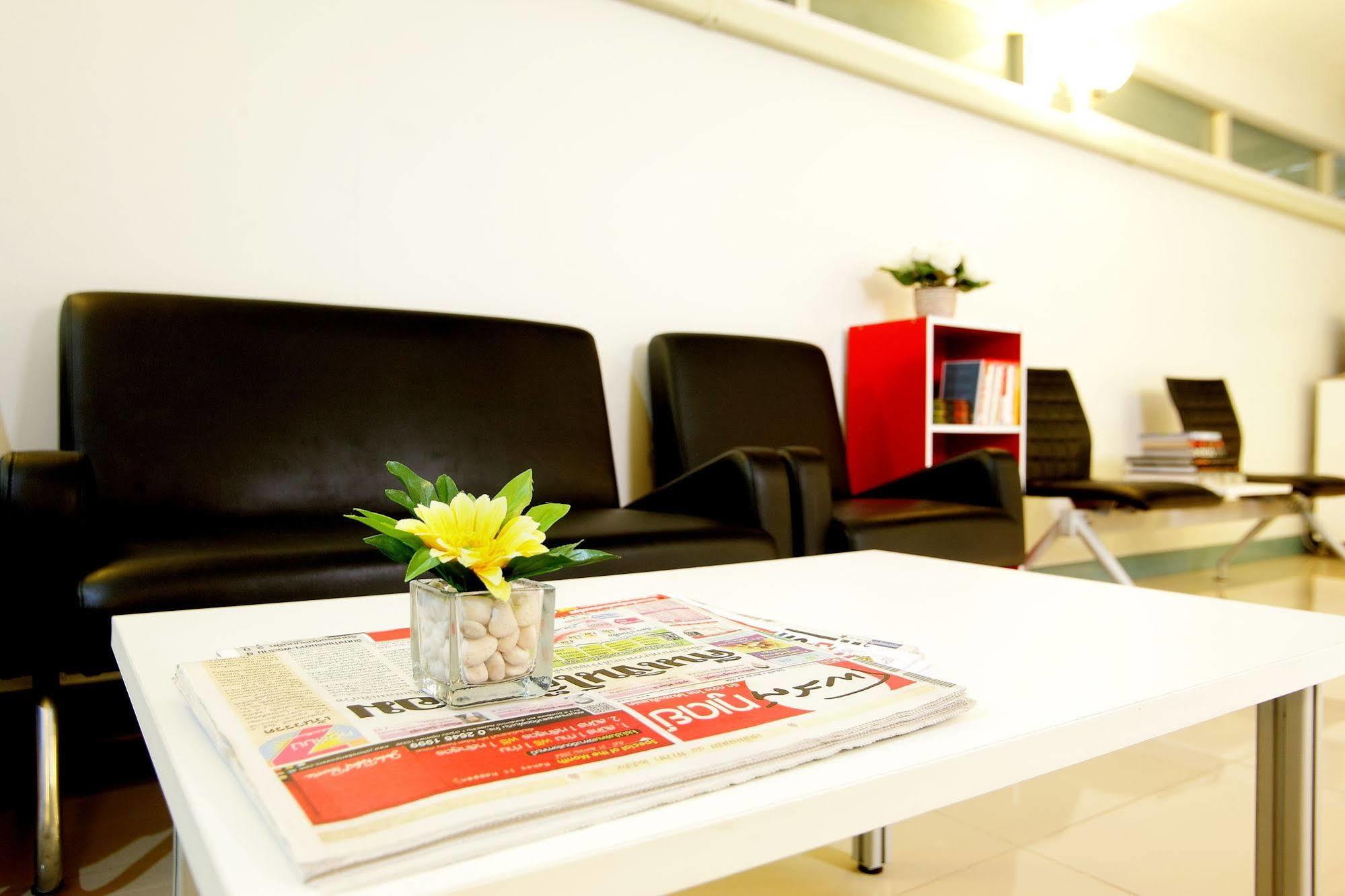 Smile Inn Bangkok Bagian luar foto