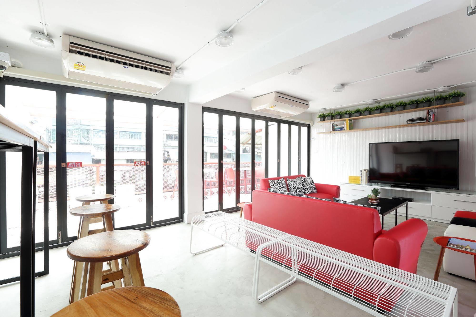 Smile Inn Bangkok Bagian luar foto