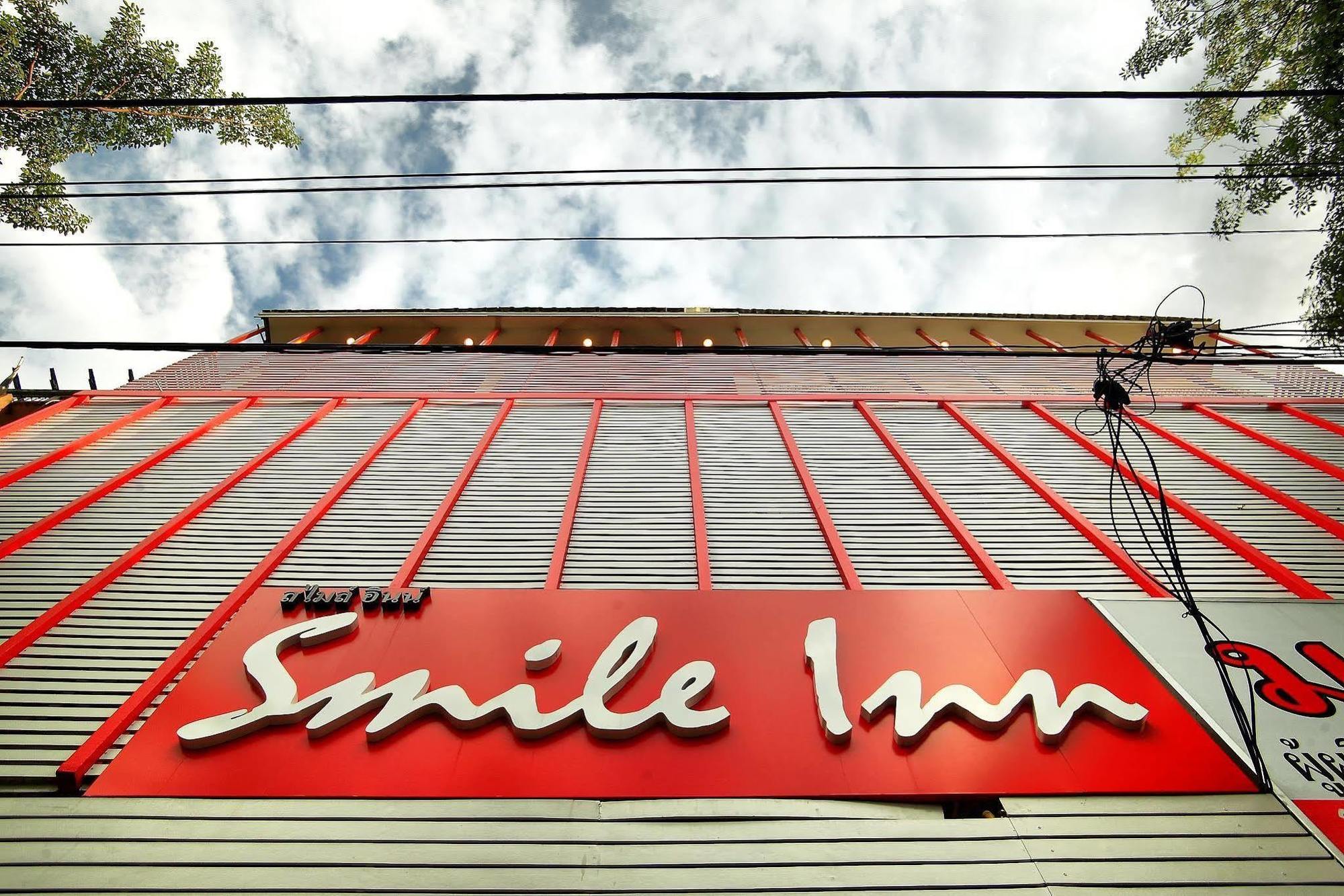 Smile Inn Bangkok Bagian luar foto
